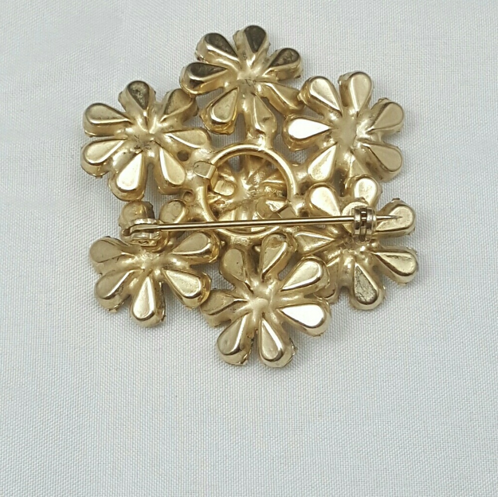 Vintage Layered Flowers Brooch Pin with Clear Crys - Picture 6 of 8